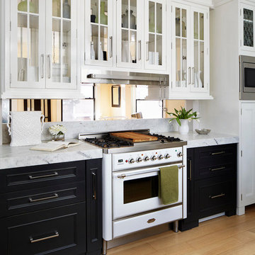 OAK PARK MODERN VINTAGE KITCHEN WITH MIXED FINISHES
