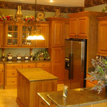 Oak Traditional Kitchen-New Construction