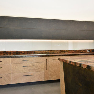 Oak Veneered Plywood & Steel Kitchen