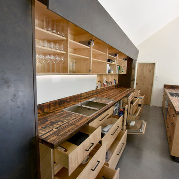 Oak Veneered Plywood & Steel Kitchen
