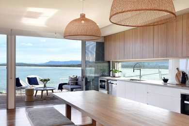 Design ideas for a modern kitchen in Wollongong.