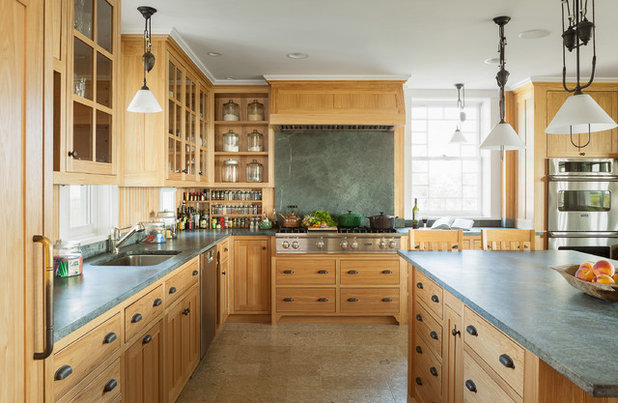 Traditional Kitchen by Whitten Architects