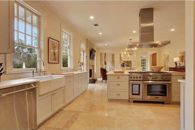 Example of a cottage kitchen design in New Orleans
