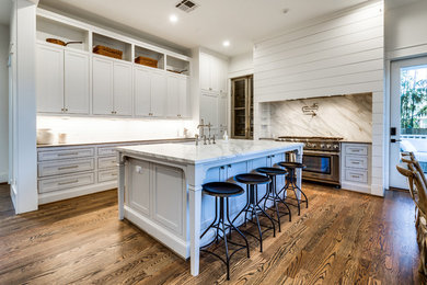 This is an example of a farmhouse kitchen in Houston.