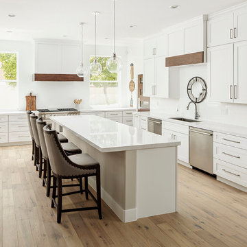 Open and Inviting Transitional Kitchen