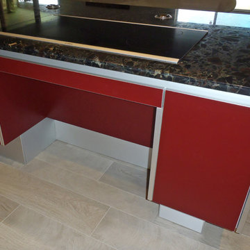 Open area under cooktop for seating or wheelchair access