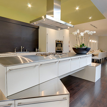 Open Concept Bridge Kitchen in Forest Hill, ON