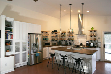 Inspiration for a mid-sized transitional kitchen remodel in Raleigh