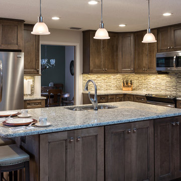 Open Contemporary Kitchen in Palm Harbor