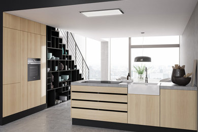 Open Plan Kitchen with Staircase Storage - iQ700