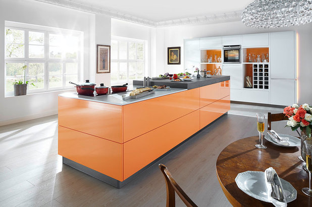 Contemporary Kitchen by SEA Group Germany