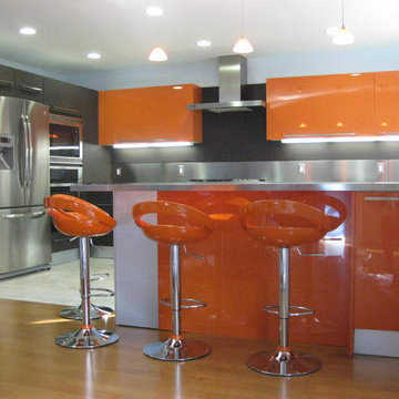 ORANGE GLOSS KITCHEN DESIGNS