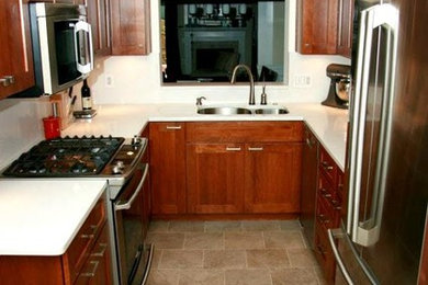 ワシントンD.C.にあるトラディショナルスタイルのおしゃれなキッチンの写真