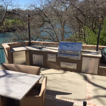 Outdoor Kitchen