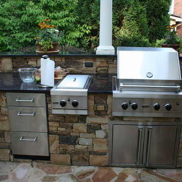 Outdoor Kitchen