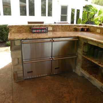 Outdoor Kitchen