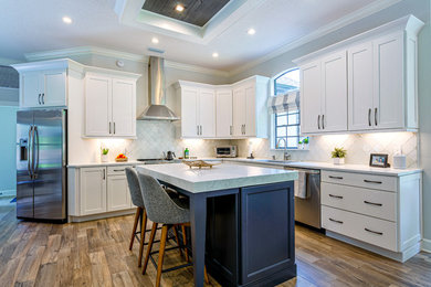 Design ideas for a traditional kitchen in Orlando.