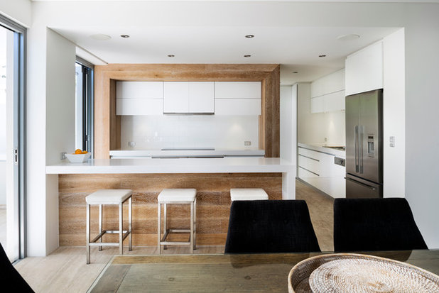 Modern Kitchen by Liz Prater Design Home