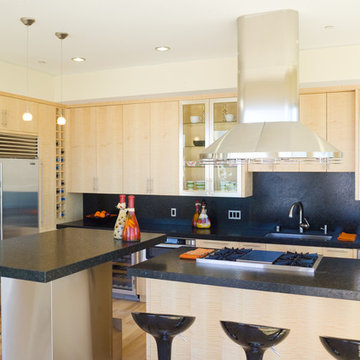 Pacific Heights, San Francisco - Countertop with Full Height Backsplash