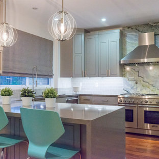 Transitional kitchen designs - Inspiration for a transitional kitchen remodel in Los Angeles