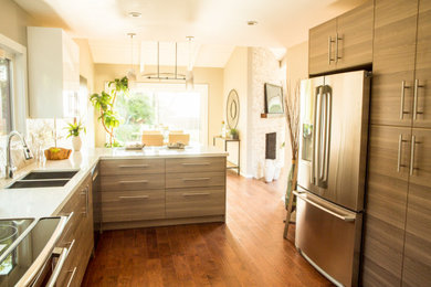 Kitchen - coastal kitchen idea in San Diego