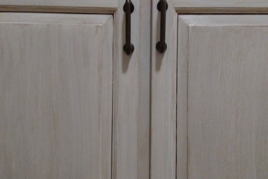 Painted finish - Kitchen cabinets