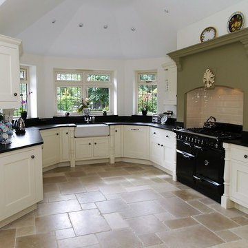 Painted Shaker In-Frame Kitchens