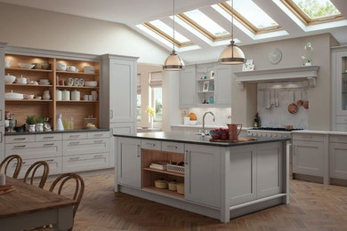 This is an example of a traditional kitchen in Hampshire.