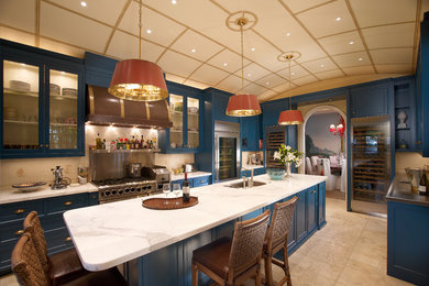 Inspiration for a coastal eat-in kitchen remodel in New York