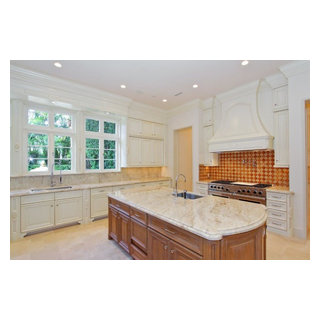 Palm Beach Residences - Traditional - Kitchen - Miami - by Marmol ...