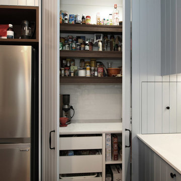 Pantry with Benchtop