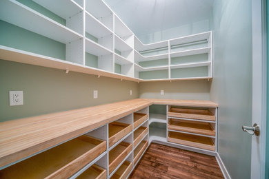 Pantry with pullout trays
