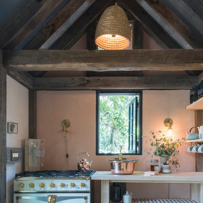 Example of a cottage chic kitchen design in Los Angeles