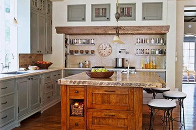 Inspiration for a rustic kitchen remodel in Chicago