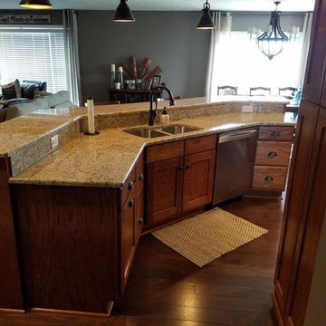 Pecan-Stained Oak Cabinets