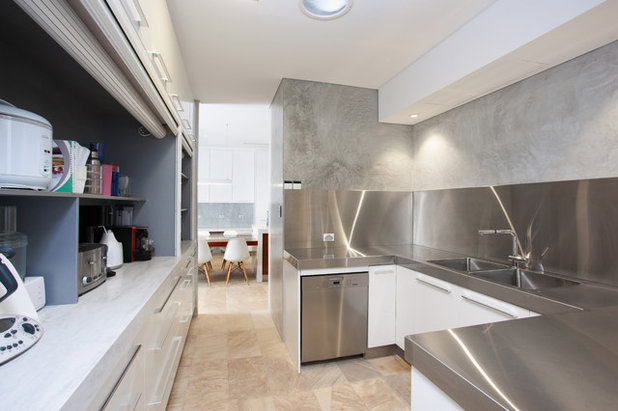 Modern Kitchen by Renovation Capital