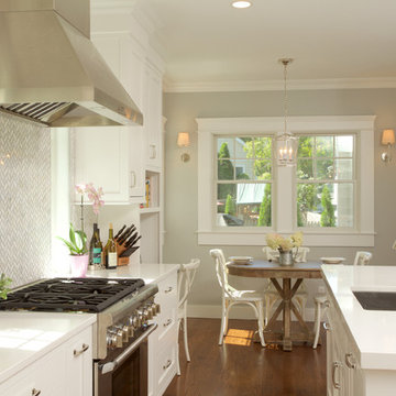 Perfectly sized beautiful and functional kitchen