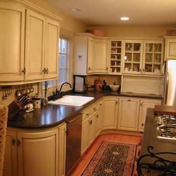 Phil's Kitchen - Painted (Antiqued French Country Patina)