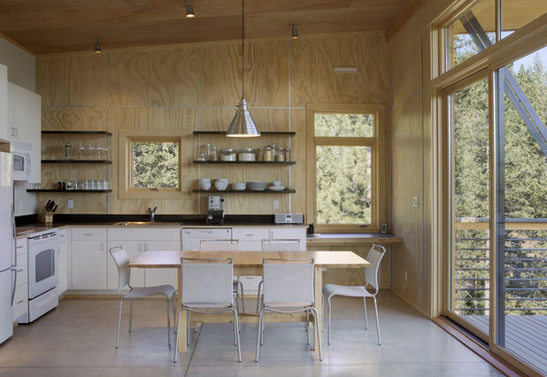 Modern Kitchen by Prentiss Balance Wickline Architects