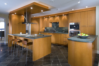 Trendy kitchen photo in Portland
