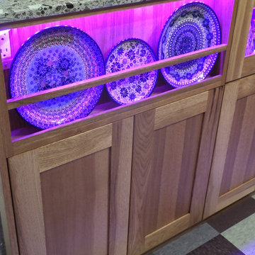 plate display kitchen island, LED. EcoCrush Arctic