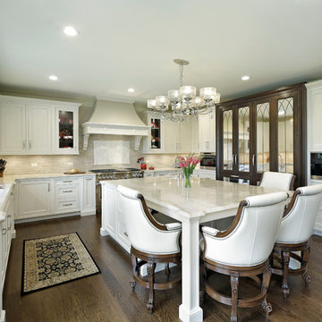 Plentiful Storage with Wall and Base Cabinetry