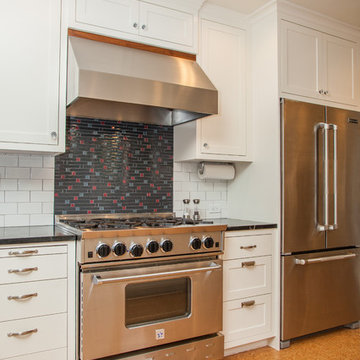 Portland West Hills - Crisp and Classic Kitchen Remodel