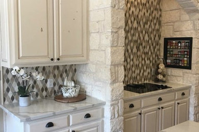 Photo of a traditional kitchen in Austin.