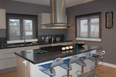 Photo of a modern kitchen in Edmonton.