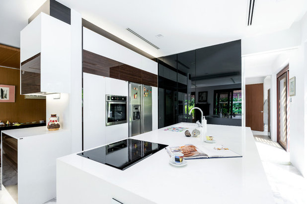 Contemporary Kitchen by Blum SEA