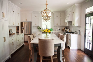 Kitchen - transitional kitchen idea in Birmingham