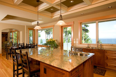 Kitchen - traditional kitchen idea in Vancouver