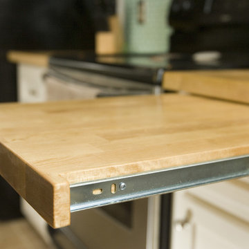 Pull out cutting board
