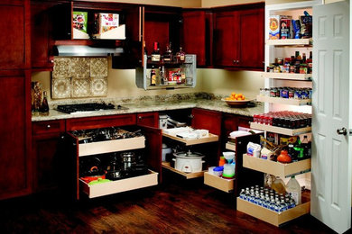 Pull Out Shelving For The Entire Kitchen